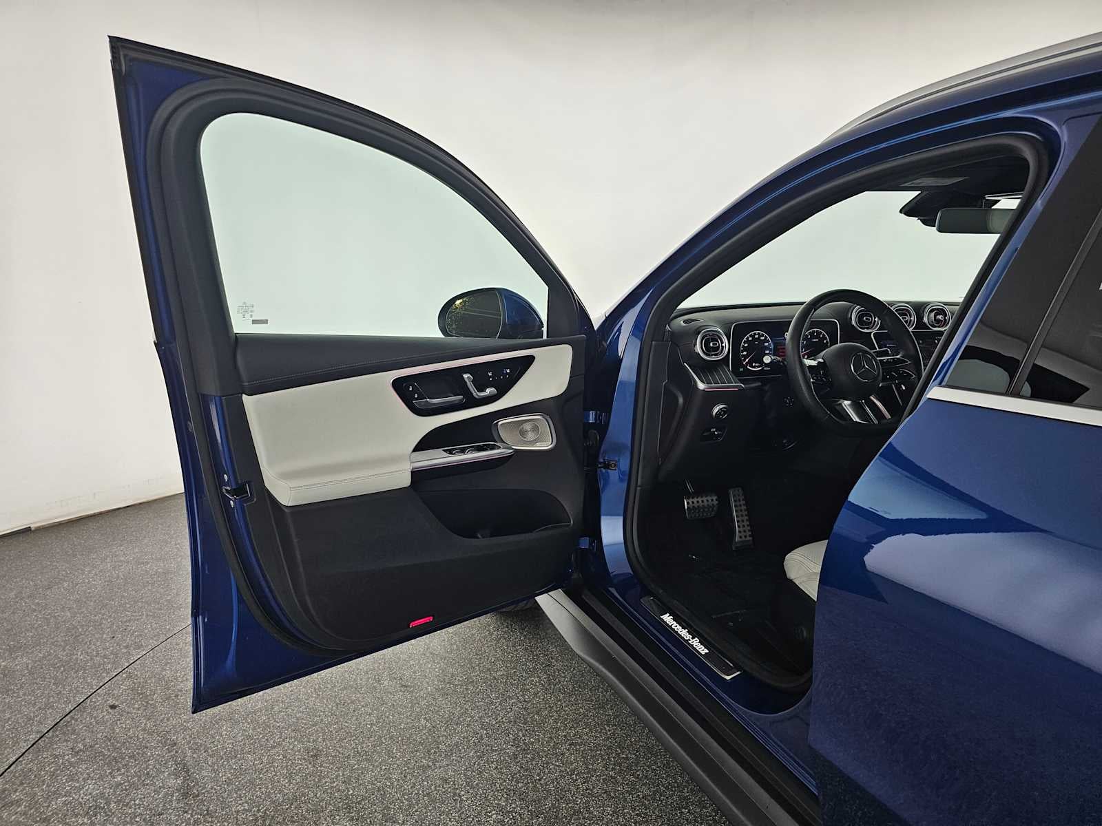 2023 Mercedes-Benz GLC GLC 300