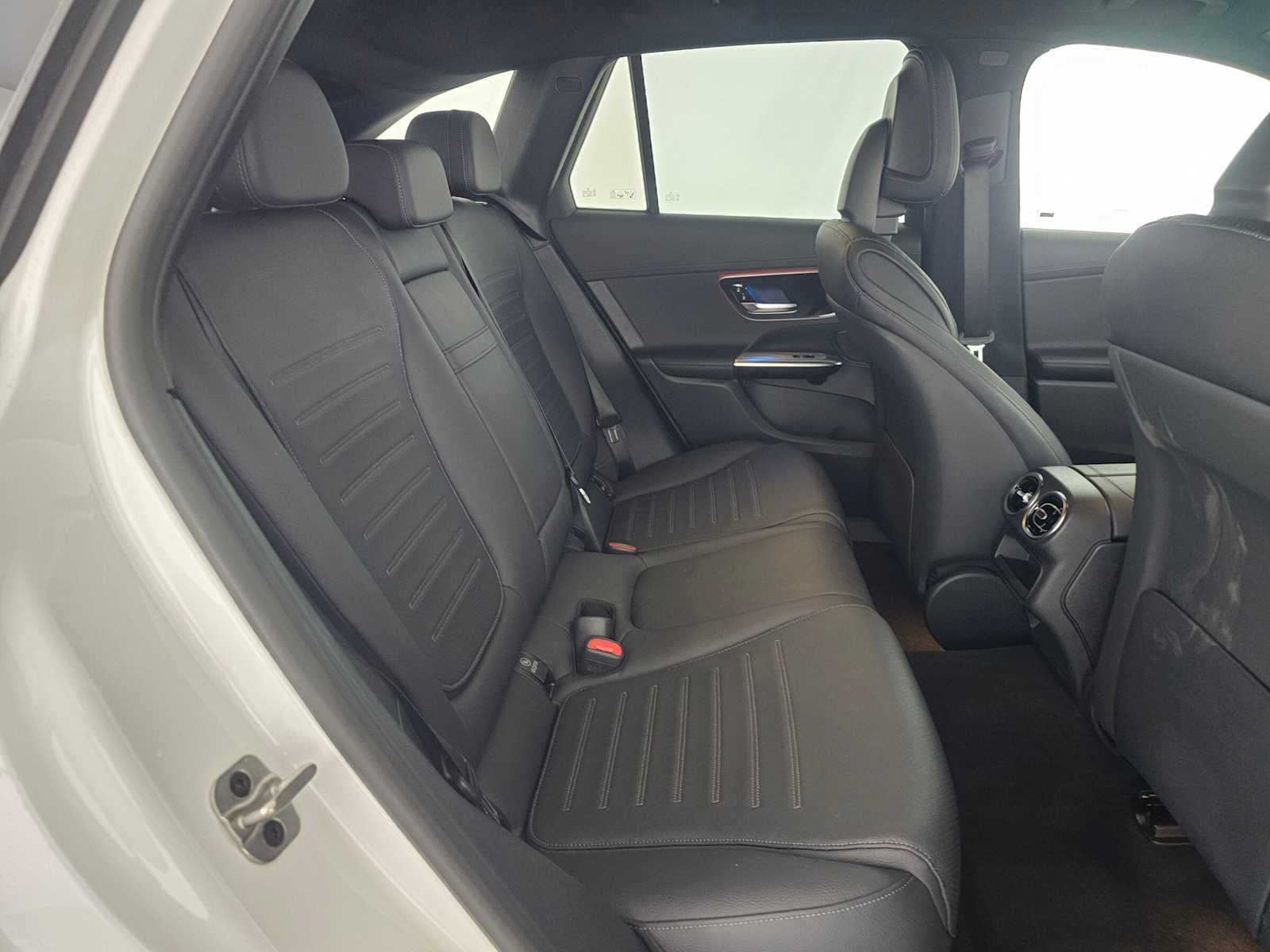 2025 Mercedes-Benz GLC 300 SUV
