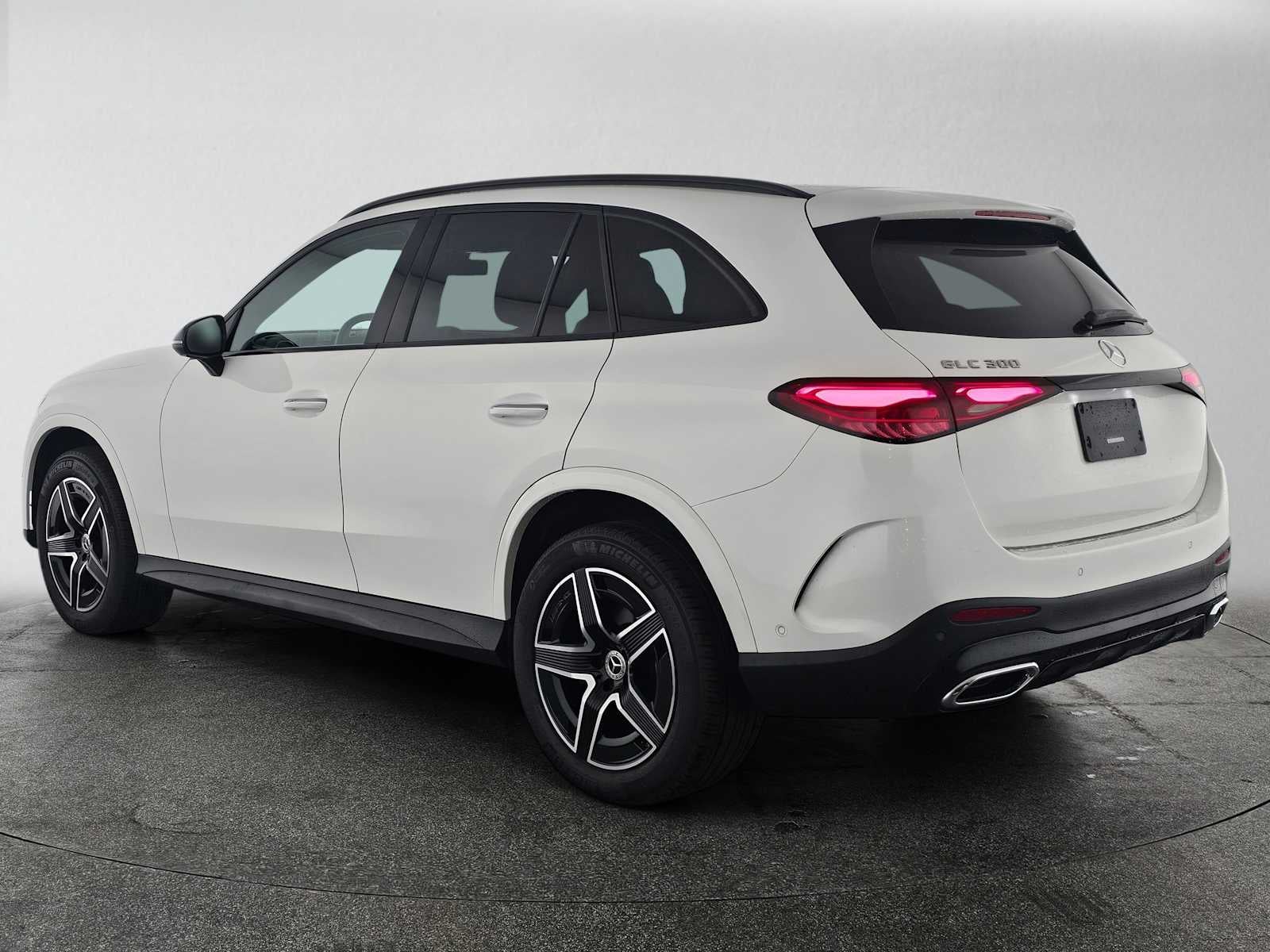 2025 Mercedes-Benz GLC 300 SUV