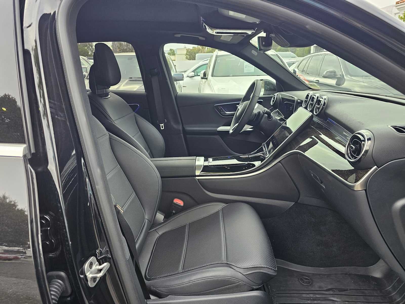 2026 Mercedes-Benz GLC 300 4MATIC® SUV