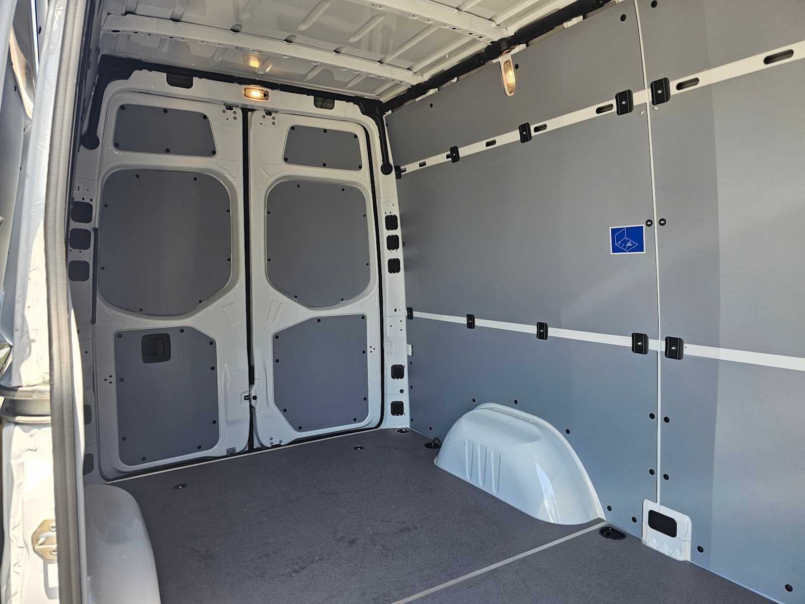 2025 Mercedes-Benz Sprinter 2500 Standard Roof I4 Diesel 144" RWD