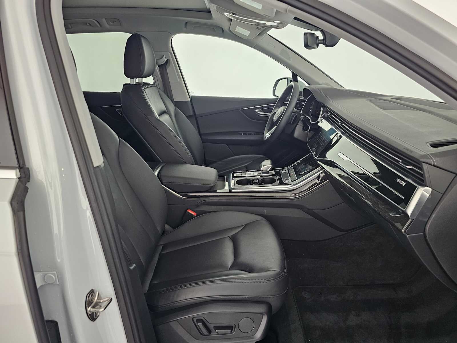 2023 Audi Q7 Premium Plus
