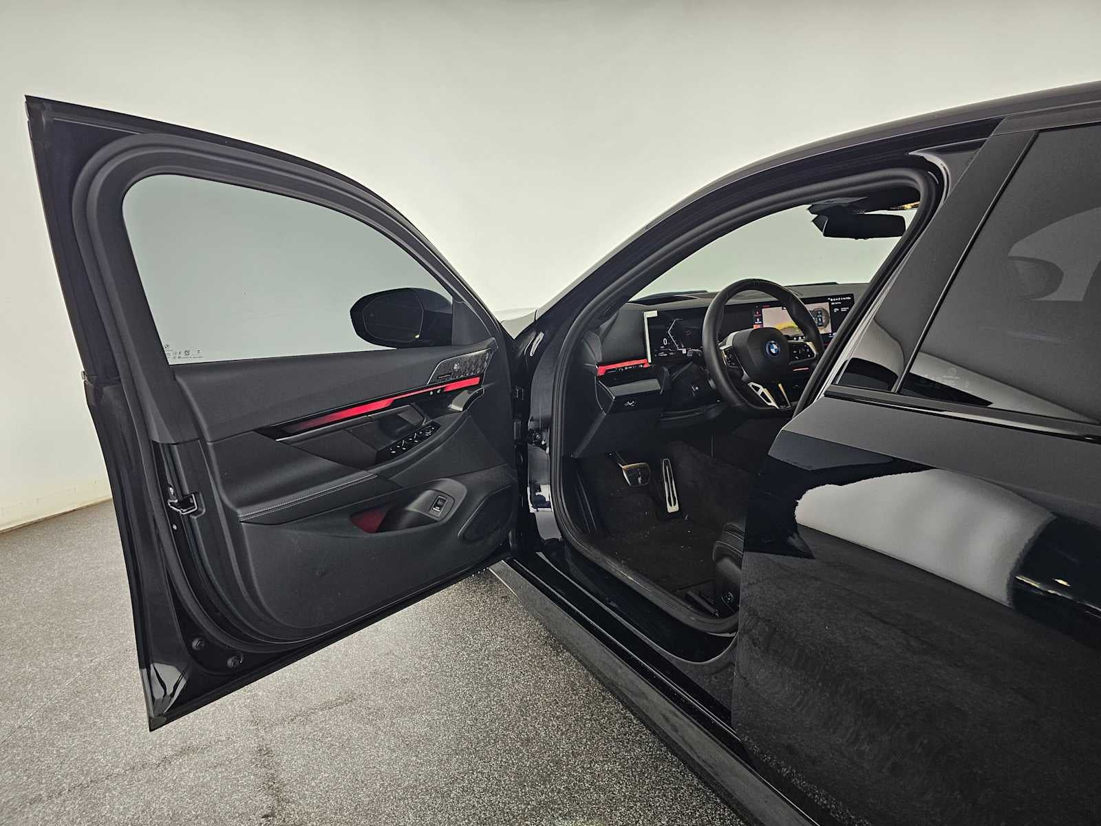 2026 BMW 550e xDrive 550e xDrive