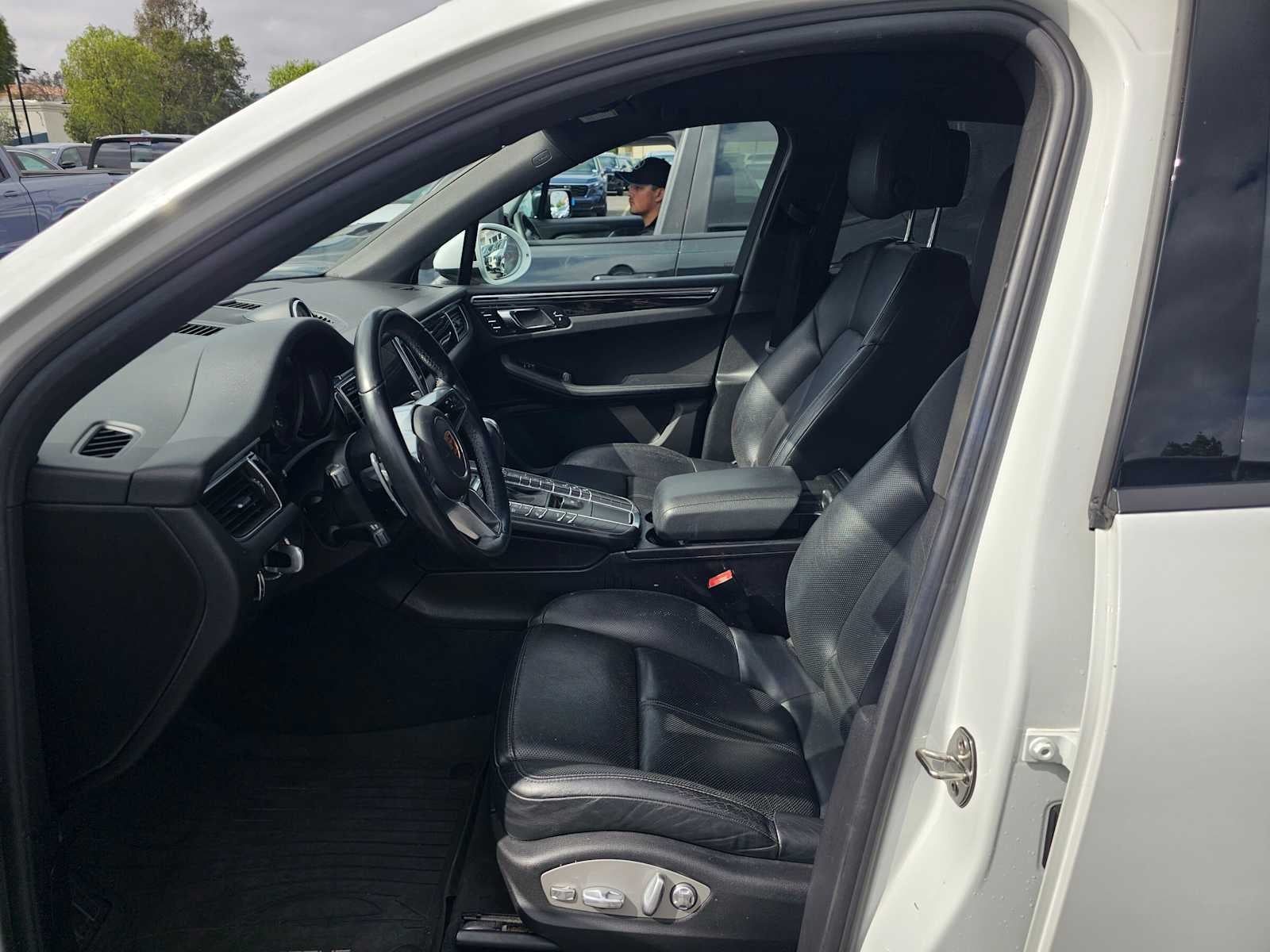 2017 Porsche Macan AWD