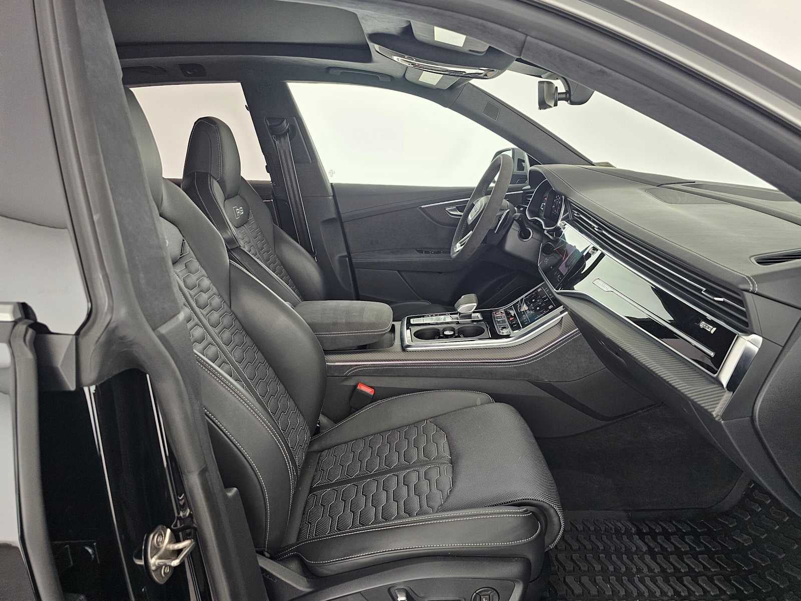 2025 Audi RS Q8 performance