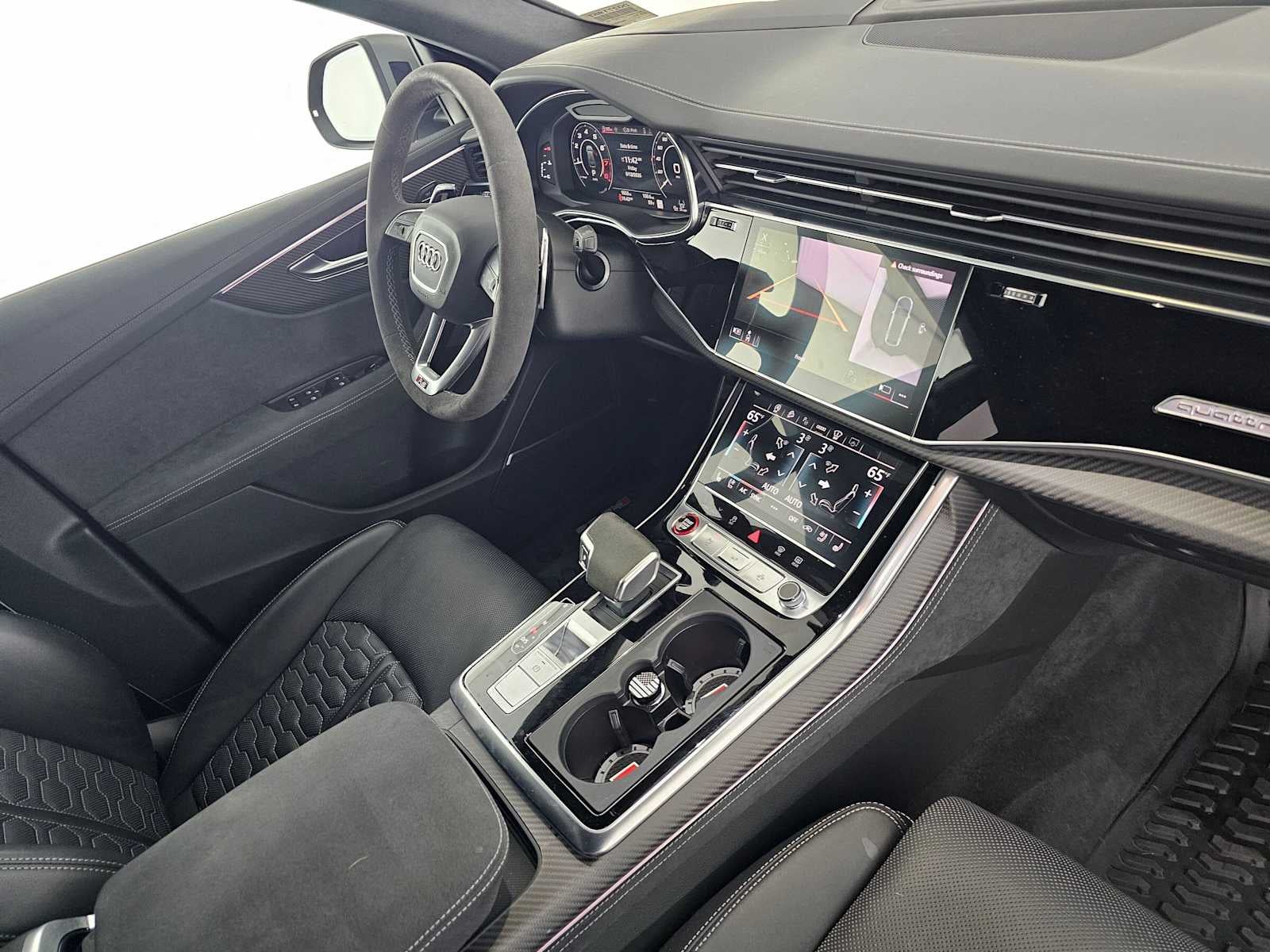 2025 Audi RS Q8 performance
