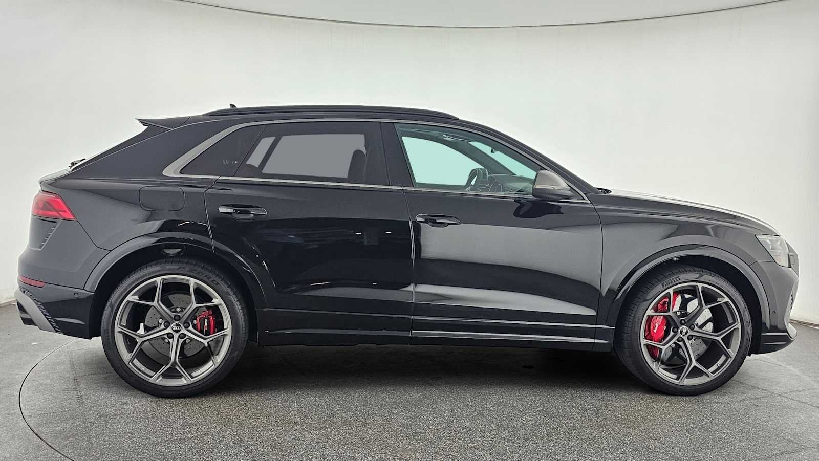 2025 Audi RS Q8 performance