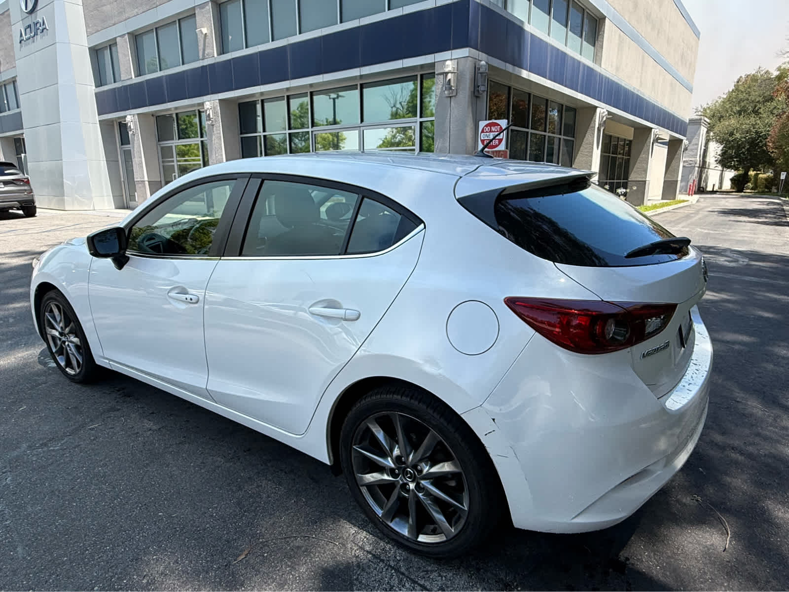 2018 Mazda Mazda3 5-Door Touring