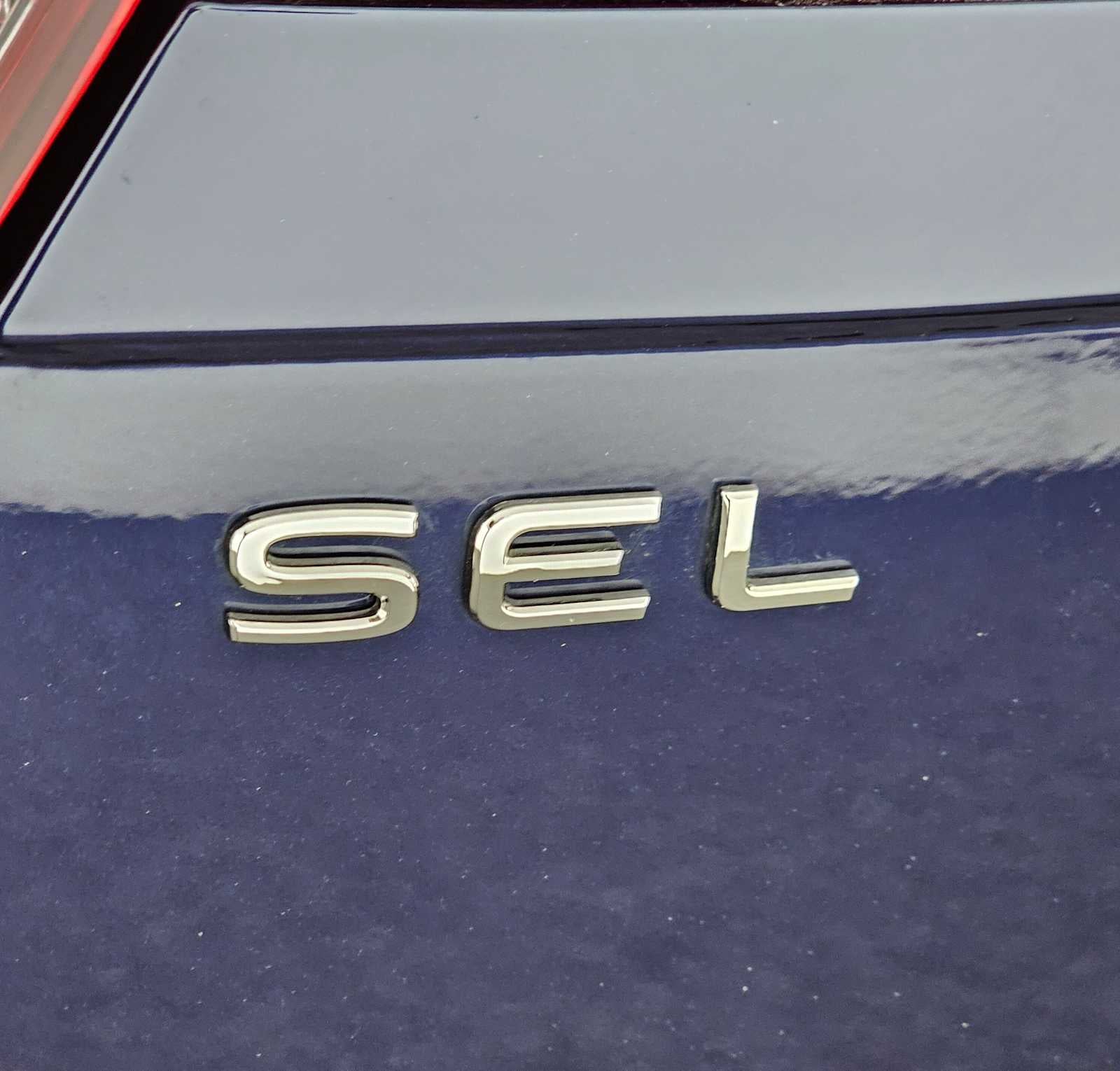 2023 Volkswagen Tiguan SEL R-Line