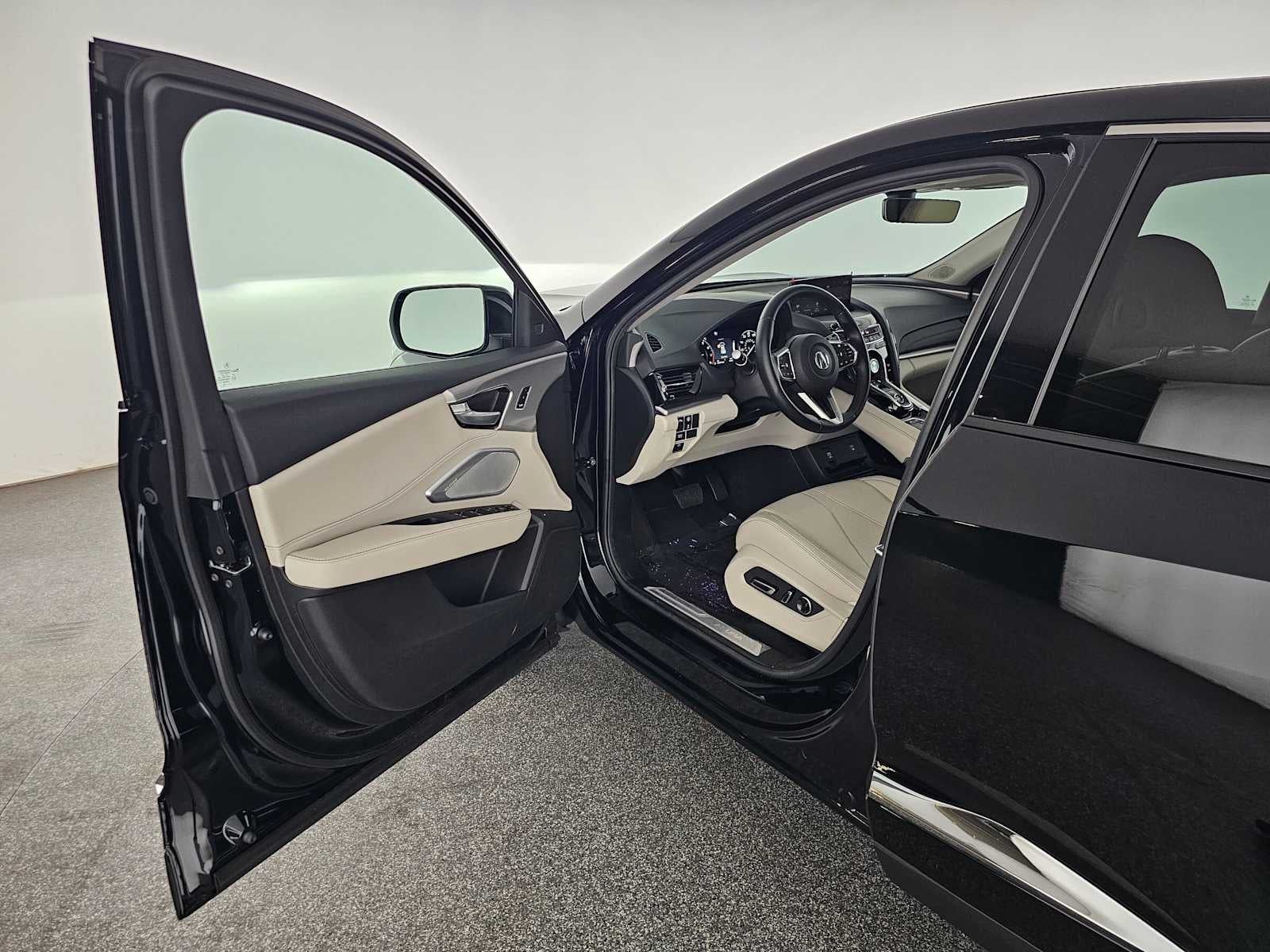 2025 Acura RDX w/Technology Package