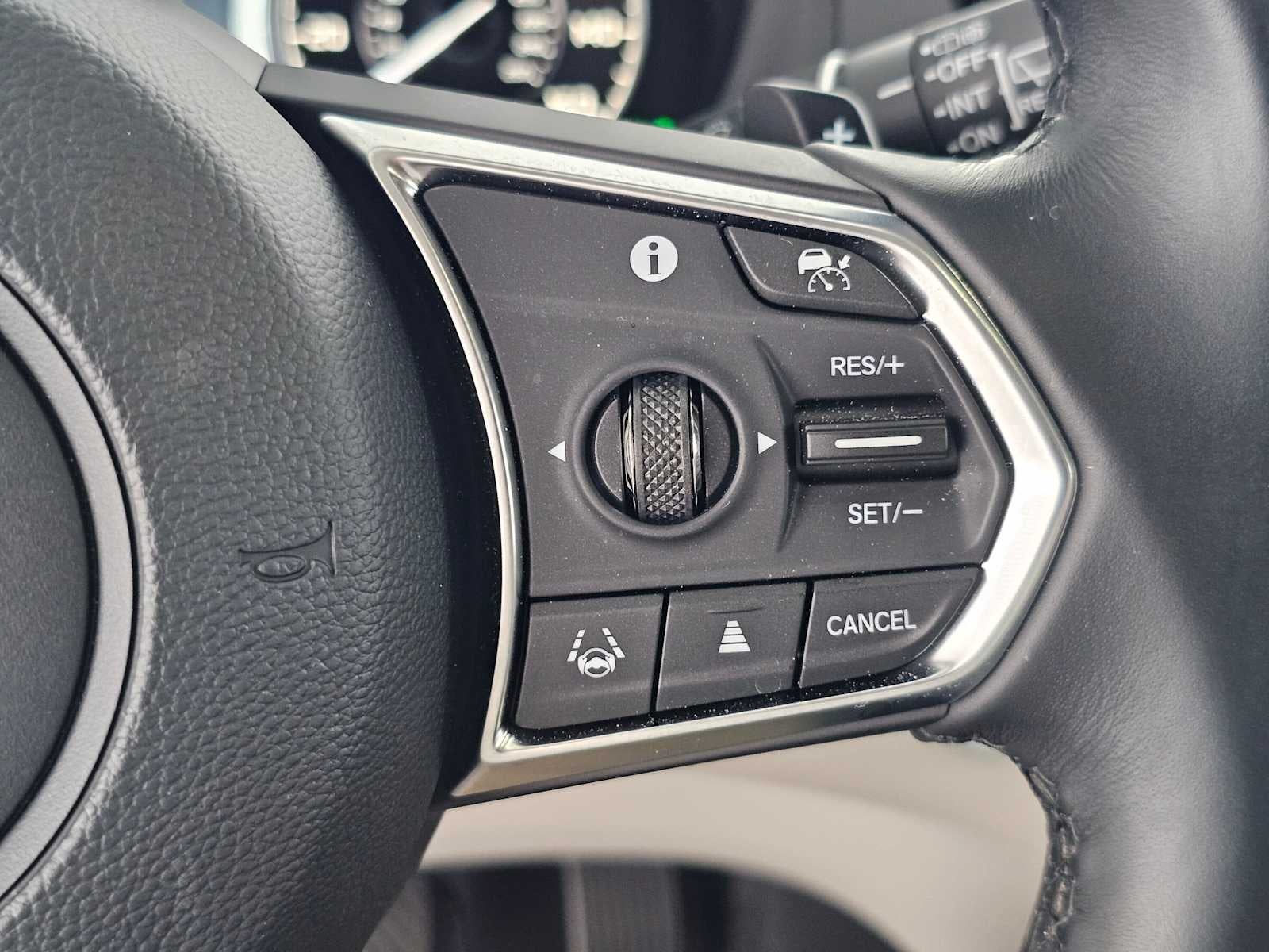 2025 Acura RDX w/Technology Package
