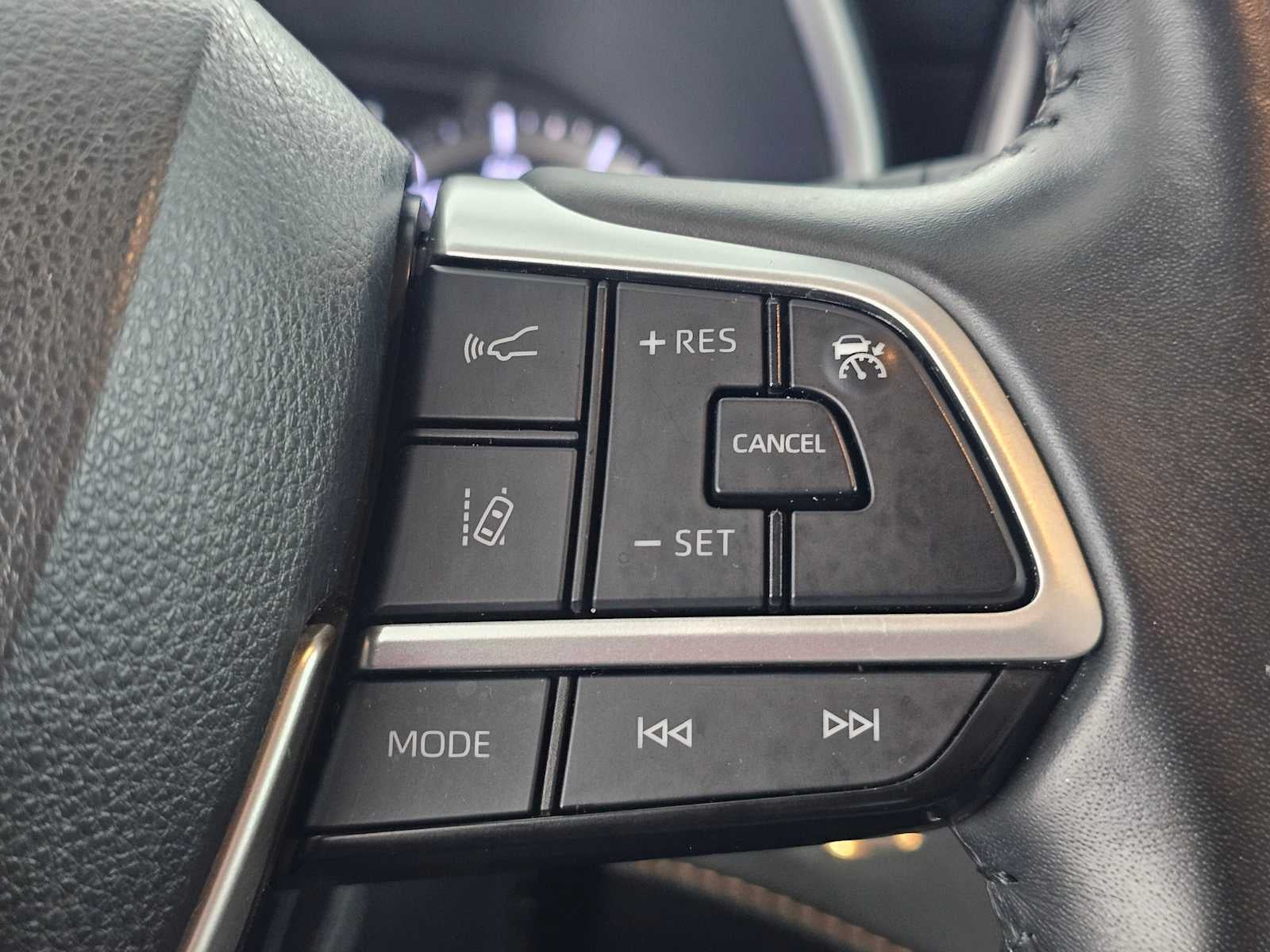 2022 Toyota Highlander Hybrid Bronze Edition