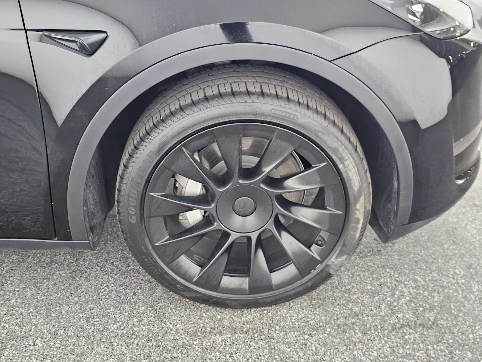2023 Tesla Model Y RWD