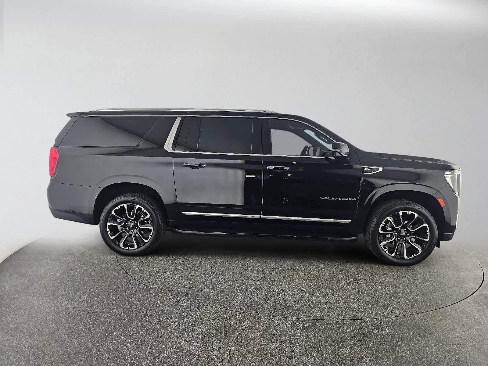 2024 GMC Yukon XL SLT