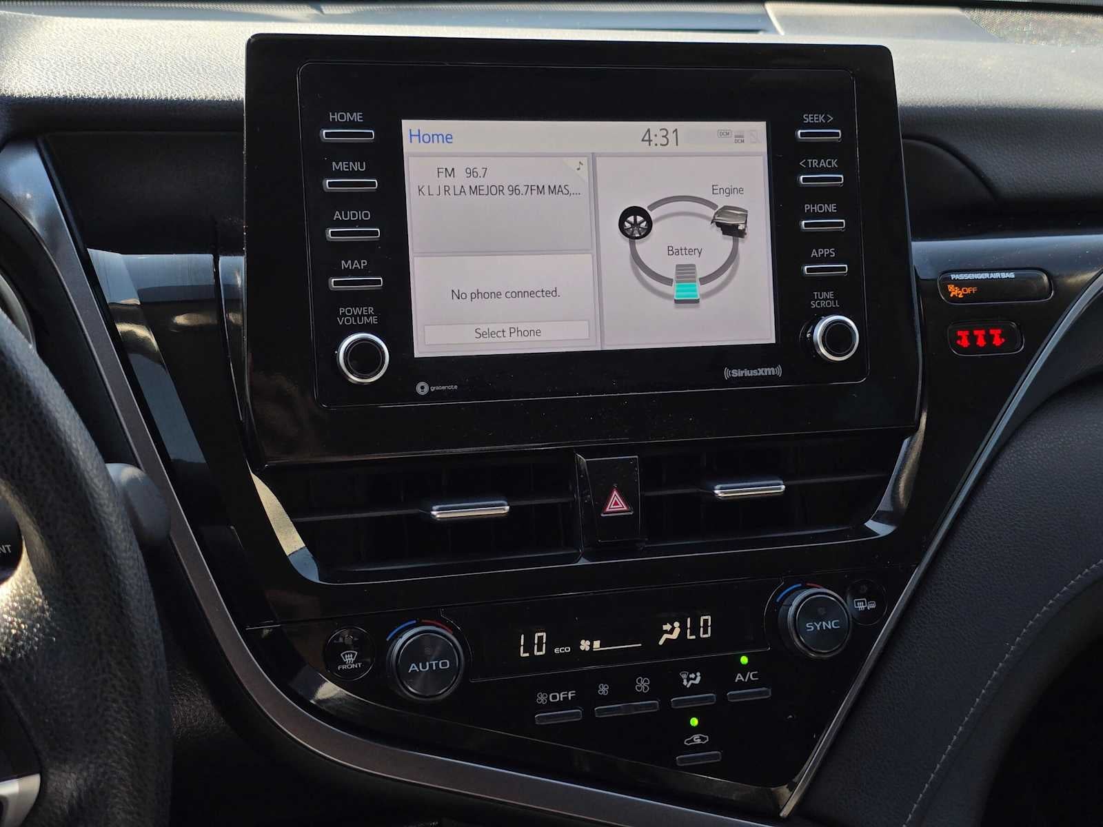 2024 Toyota Camry Hybrid LE