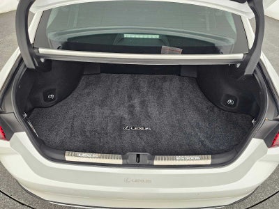 2023 Lexus ES 300h Luxury