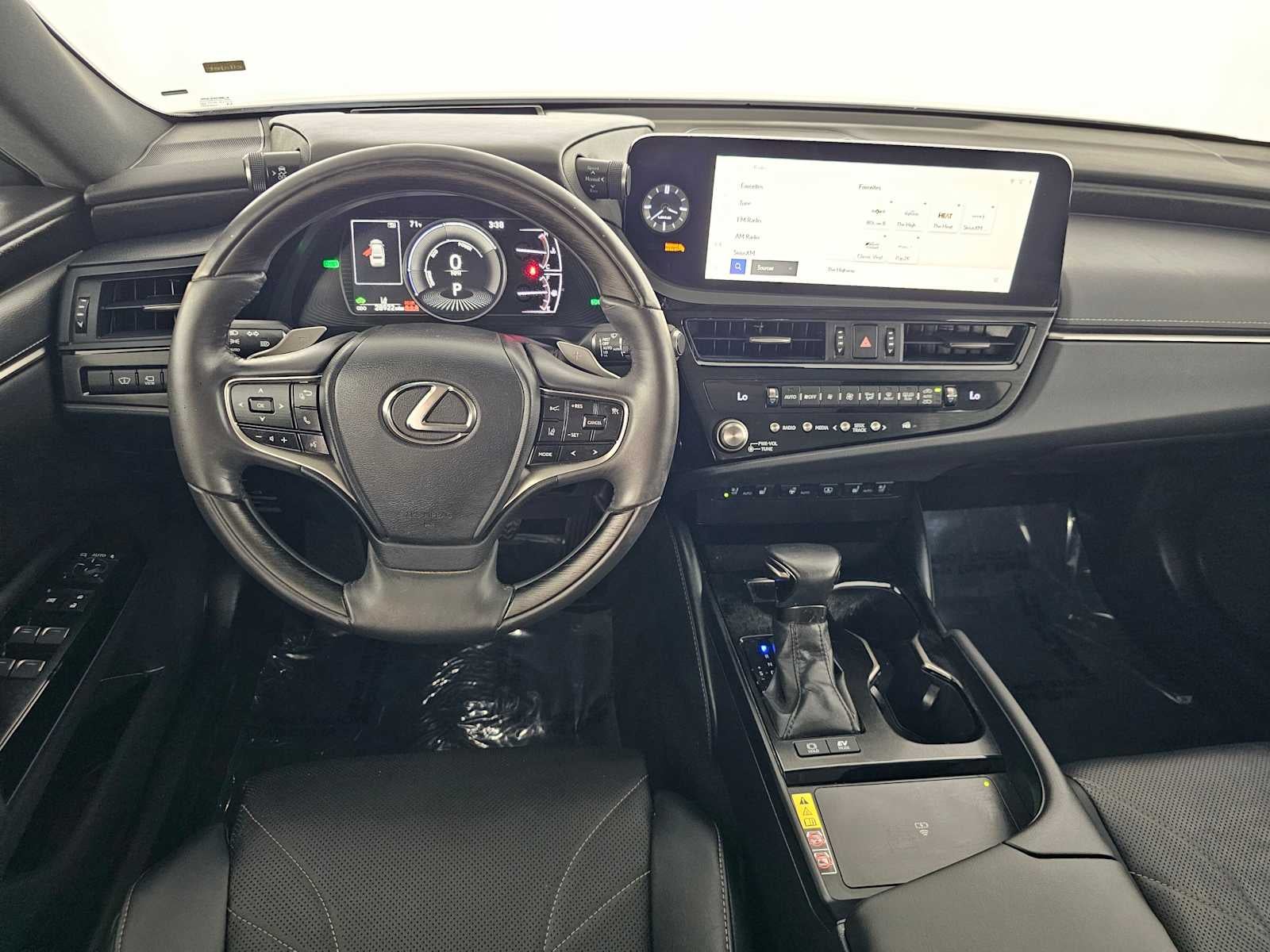 2023 Lexus ES 300h Luxury