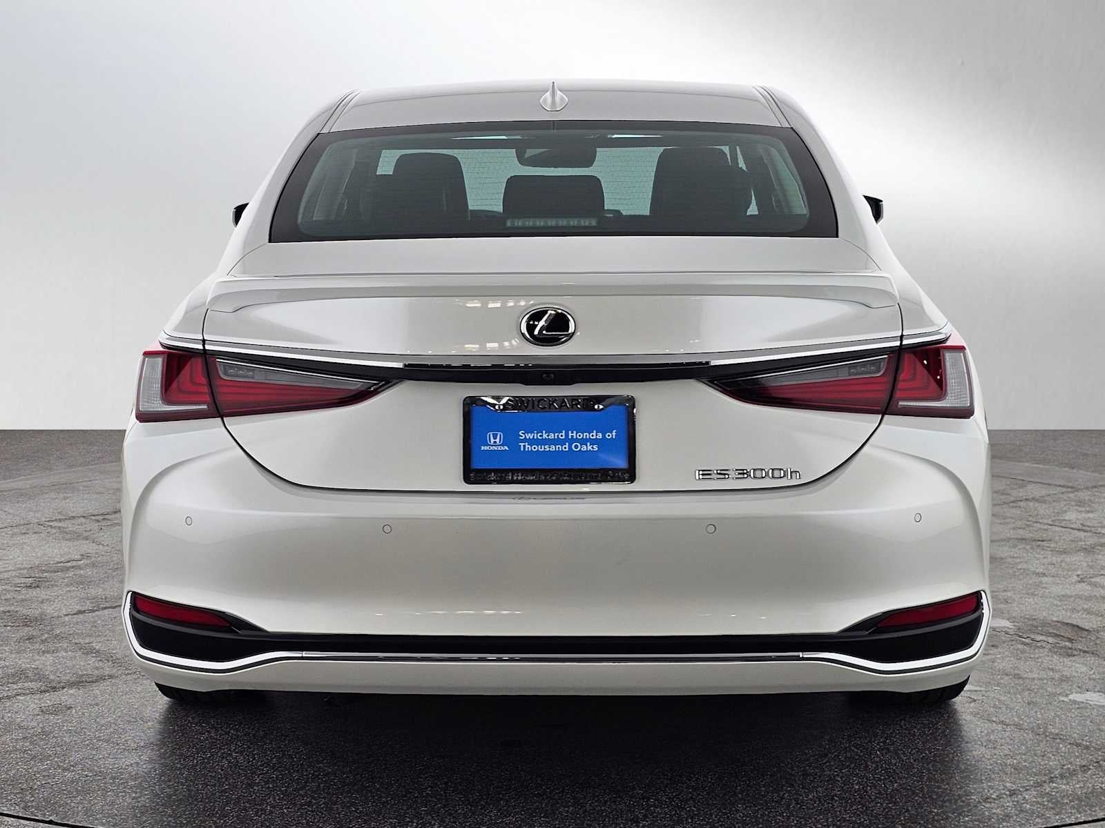 2023 Lexus ES 300h Luxury