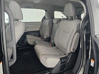 2024 Toyota Sienna LE