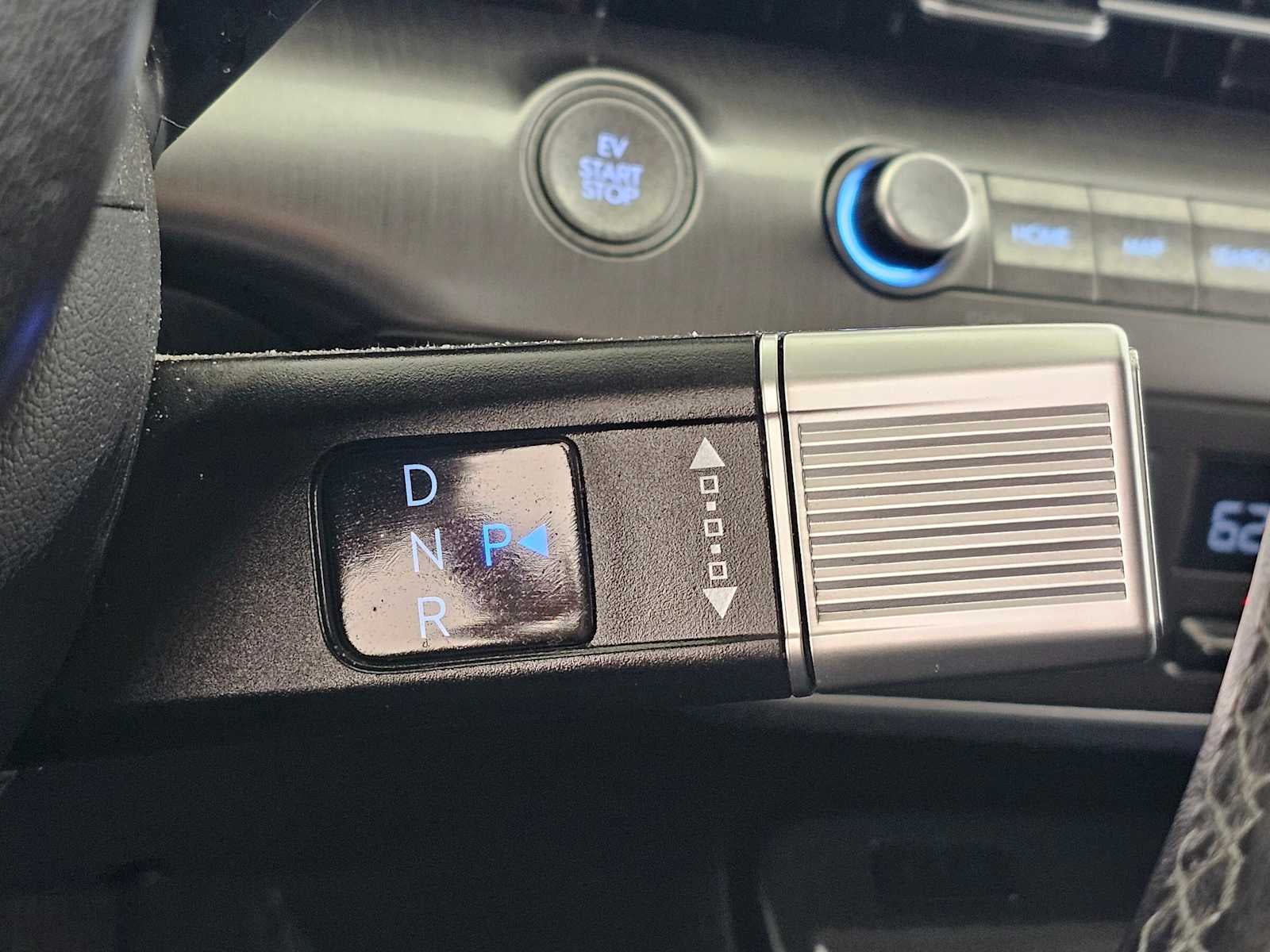 2024 Hyundai Kona Electric SEL