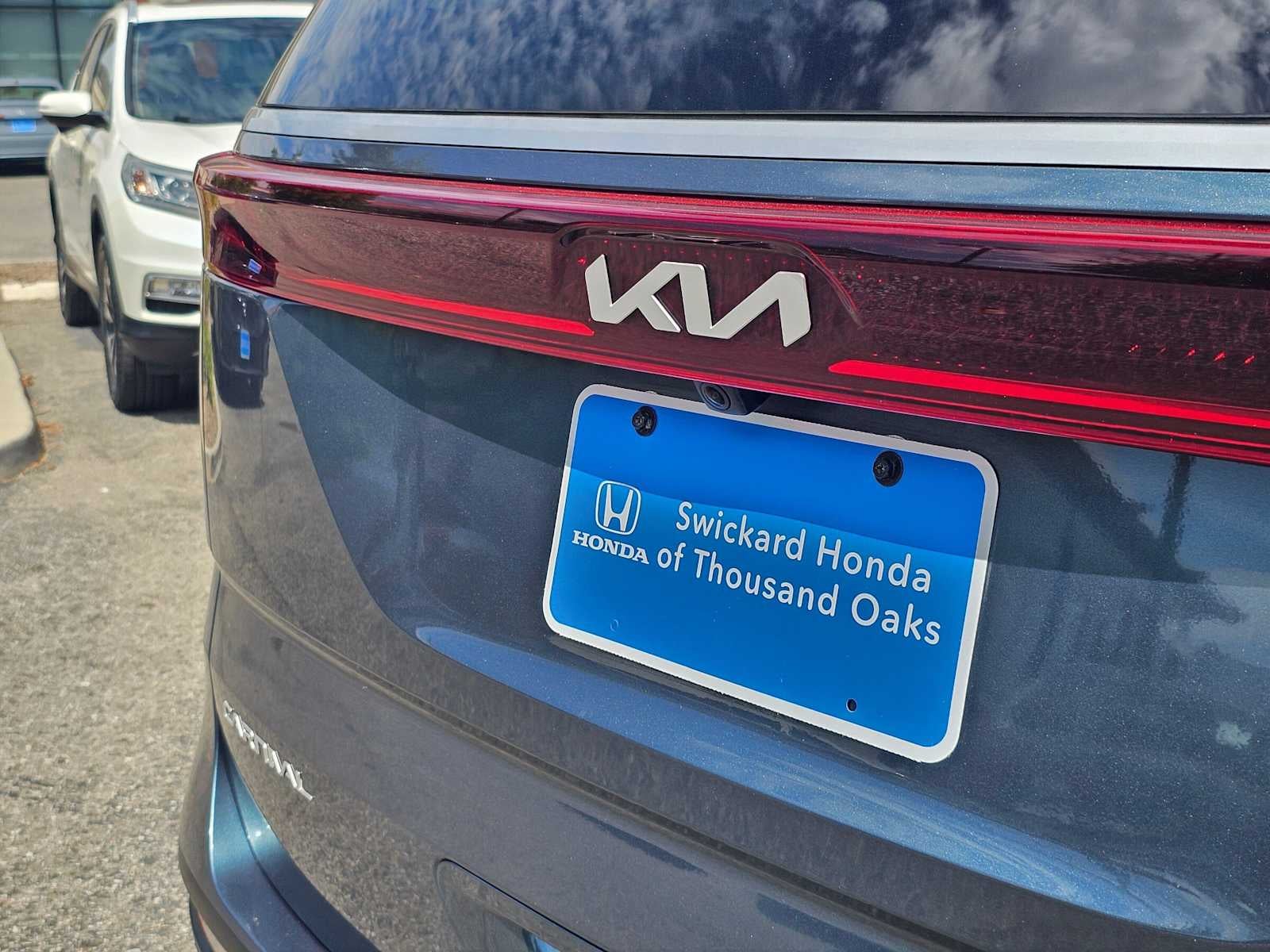2024 Kia Carnival EX