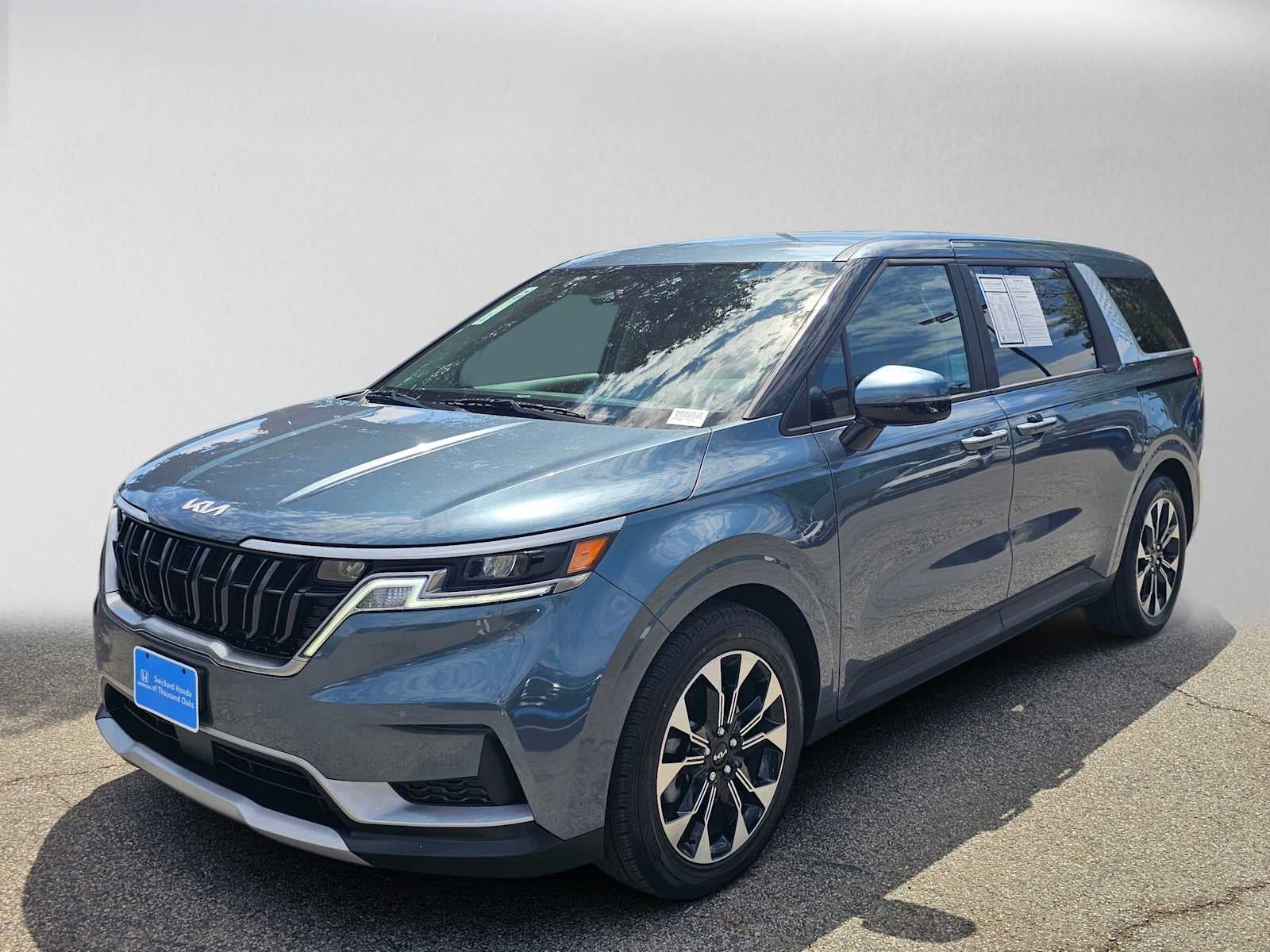 2024 Kia Carnival EX