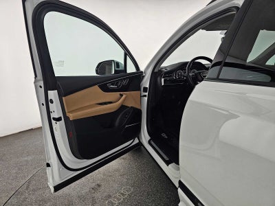 2023 Audi Q7 Premium Plus