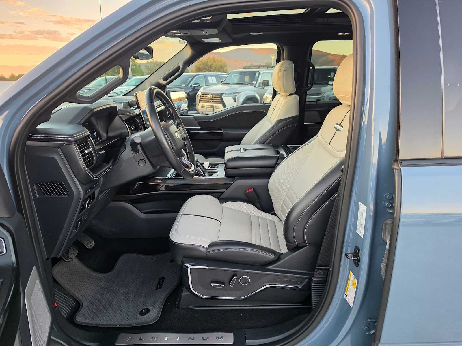 2023 Ford F-150 Lightning Platinum