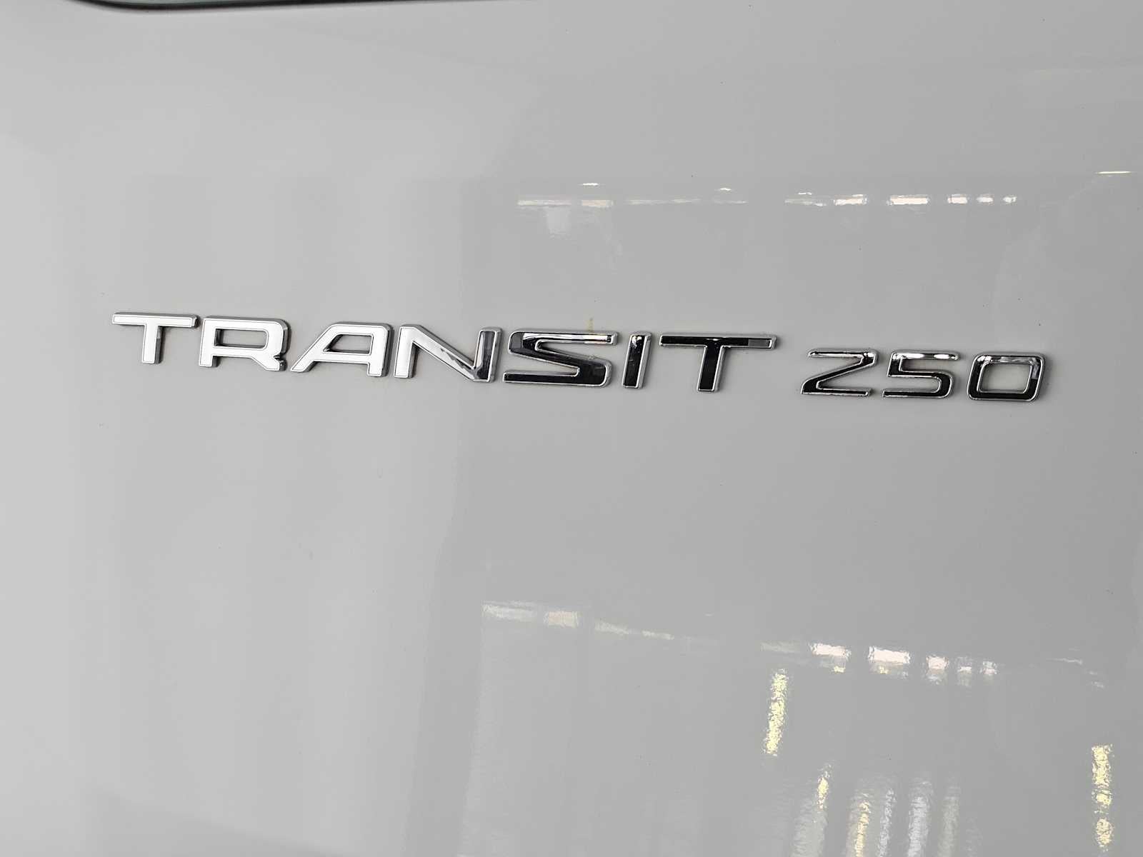 2024 Ford Transit T-250 130" Low Rf 9070 GVWR RWD