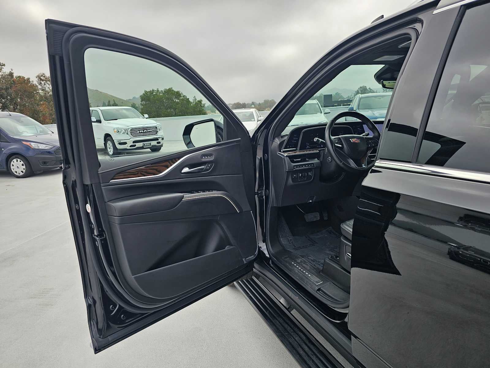 2024 Cadillac Escalade ESV 4WD Premium Luxury Platinum