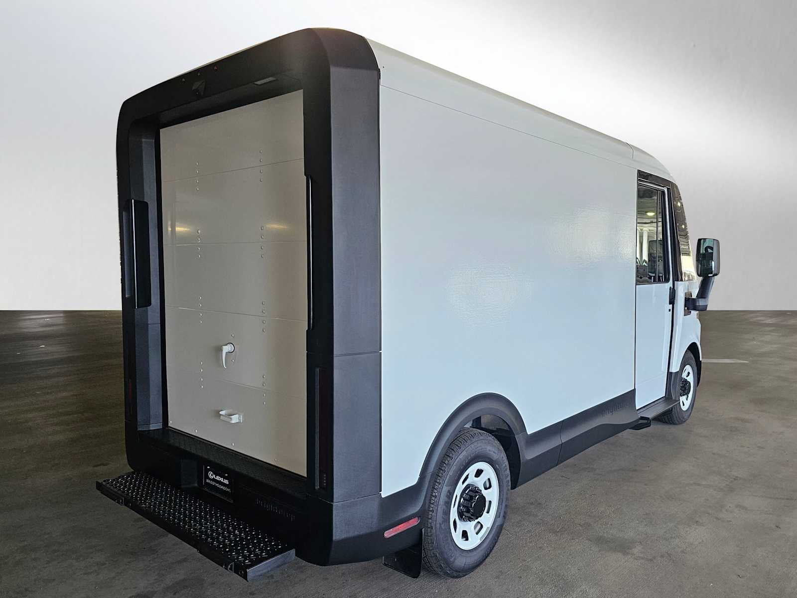 2025 Chevrolet BrightDrop 400 eFWD 400