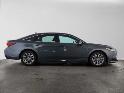 2020 Toyota Avalon XLE