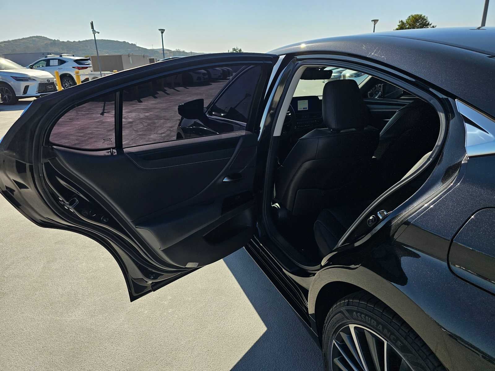2025 Lexus ES 300h ES 300h