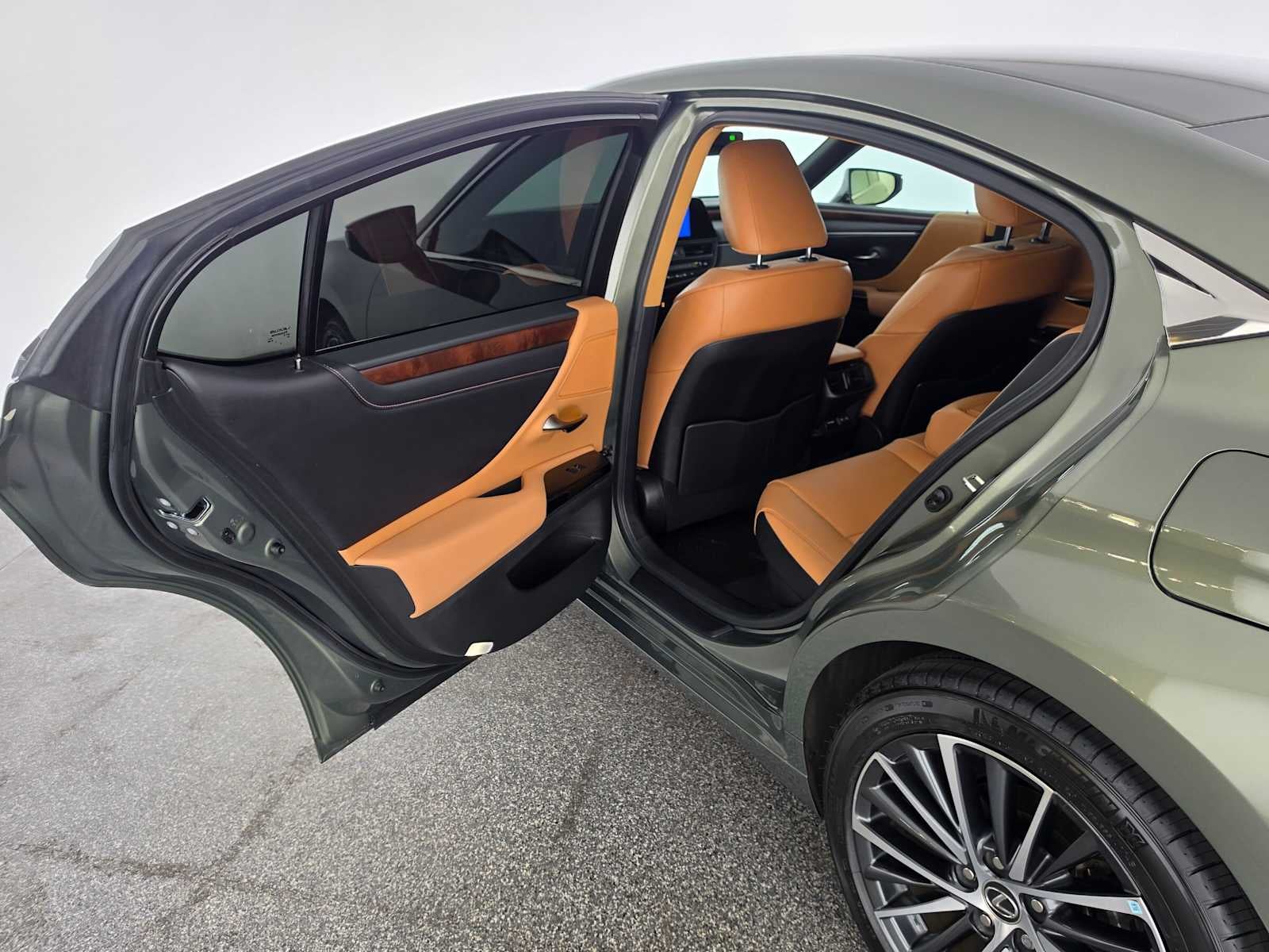 2024 Lexus ES 300h ES 300h