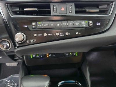 2024 Lexus ES 300h ES 300h