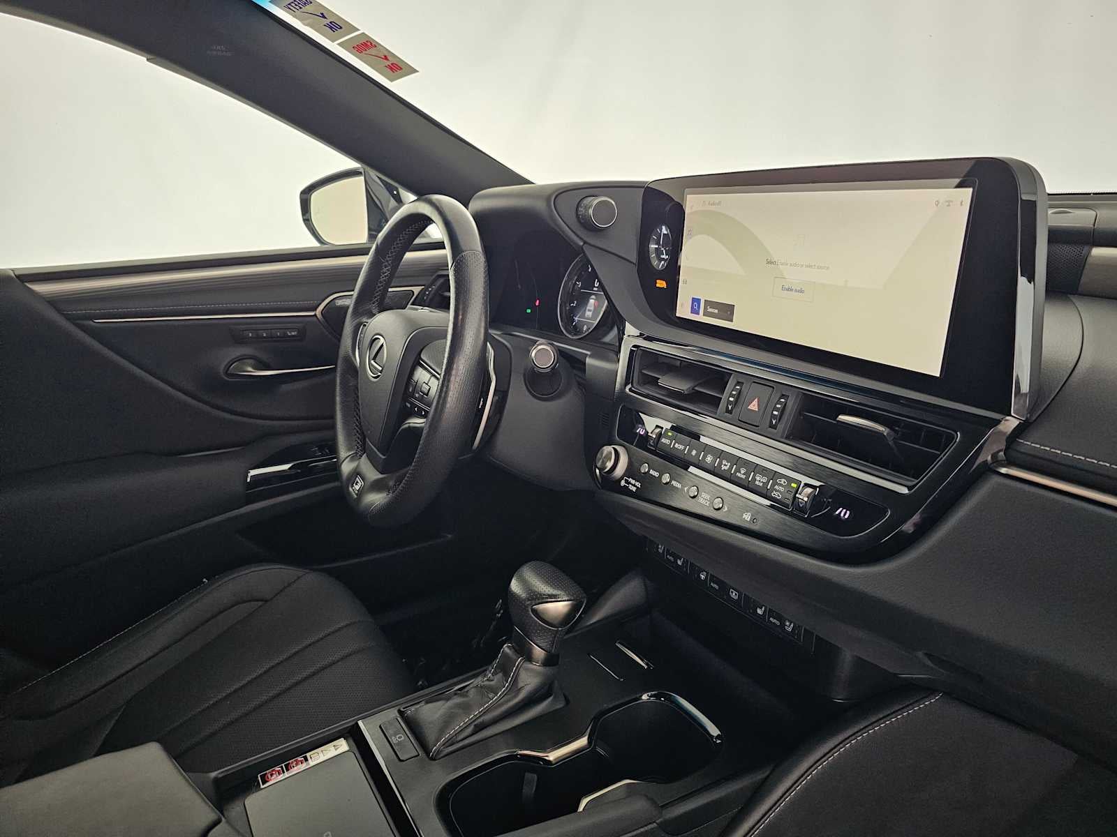 2024 Lexus ES F SPORT Handling