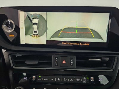 2024 Lexus ES F SPORT Handling