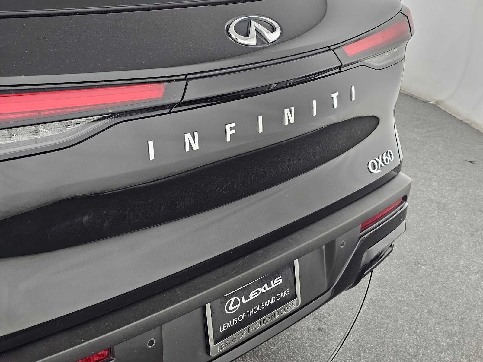 2022 INFINITI QX60 PURE