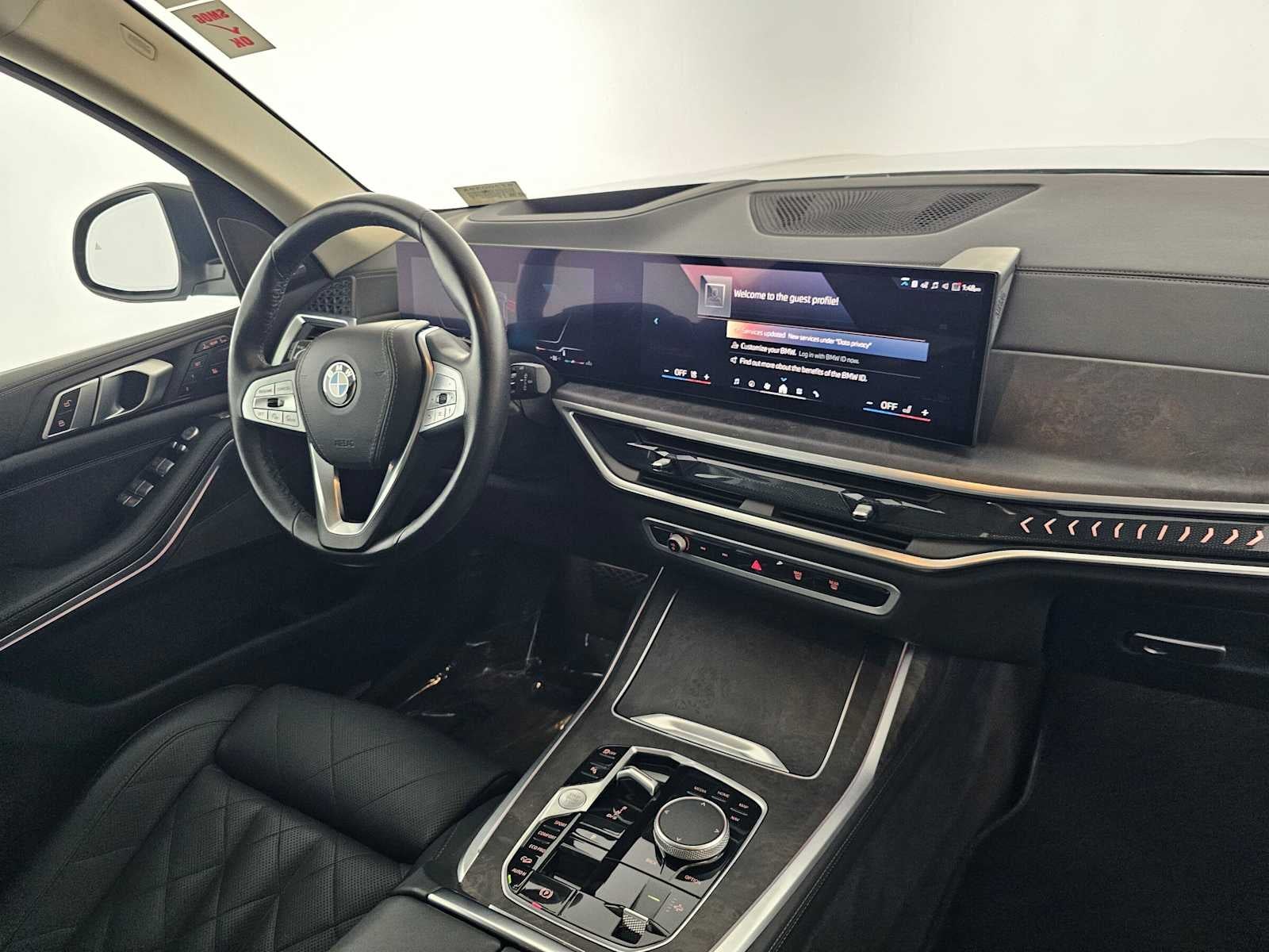 2025 BMW X7 xDrive40i xDrive40i