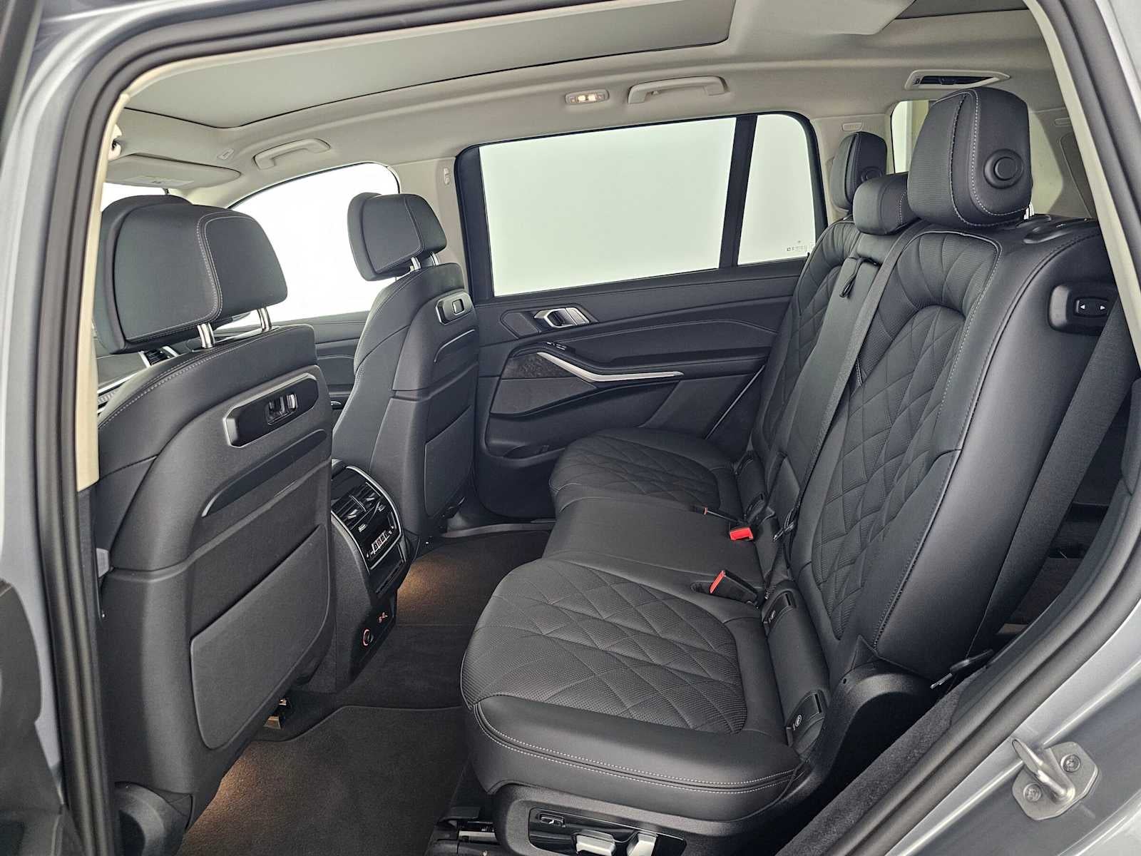 2025 BMW X7 xDrive40i xDrive40i