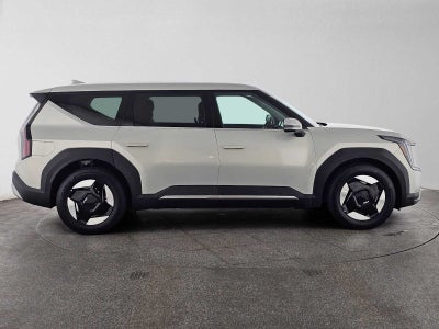 2026 Kia EV9 Light Long Range
