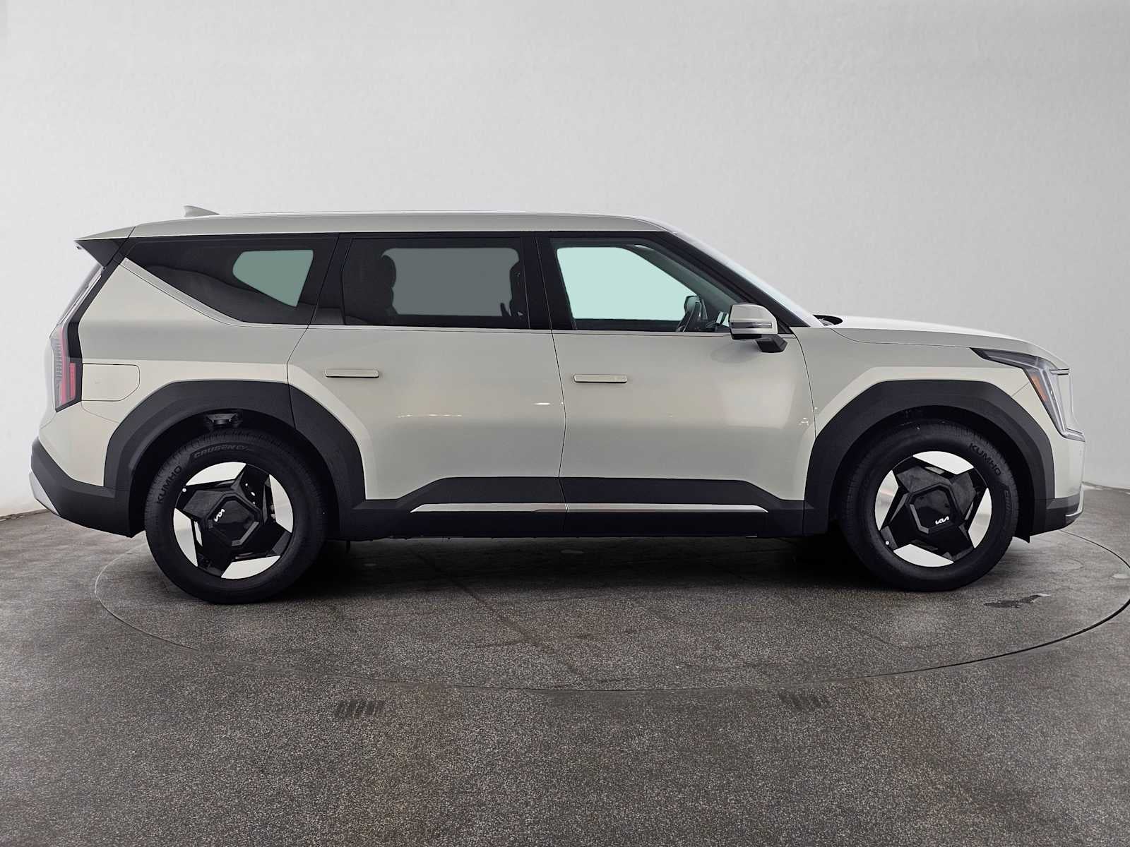 2026 Kia EV9 Light Long Range