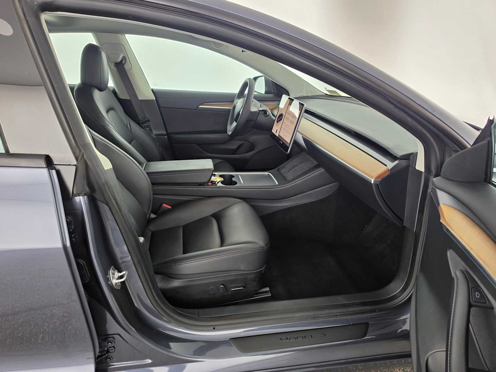 2023 Tesla Model 3 RWD