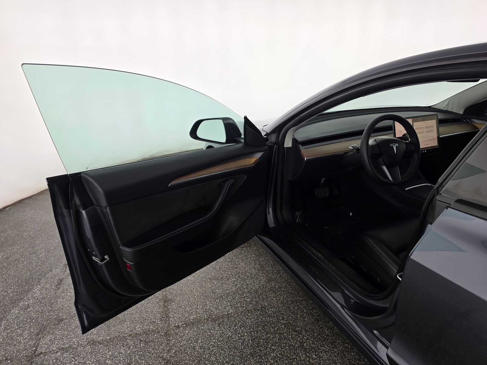 2023 Tesla Model 3 RWD