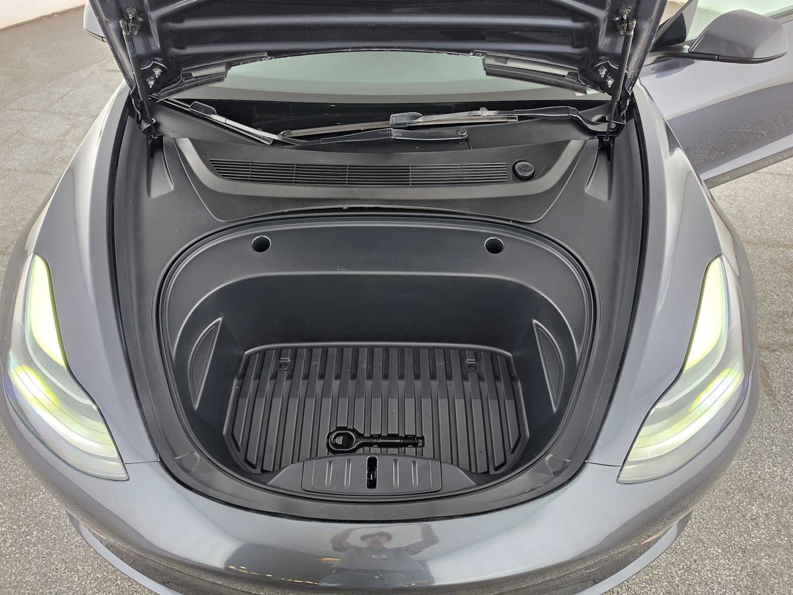 2023 Tesla Model 3 RWD