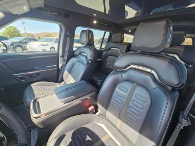 2024 Rivian R1S Adventure