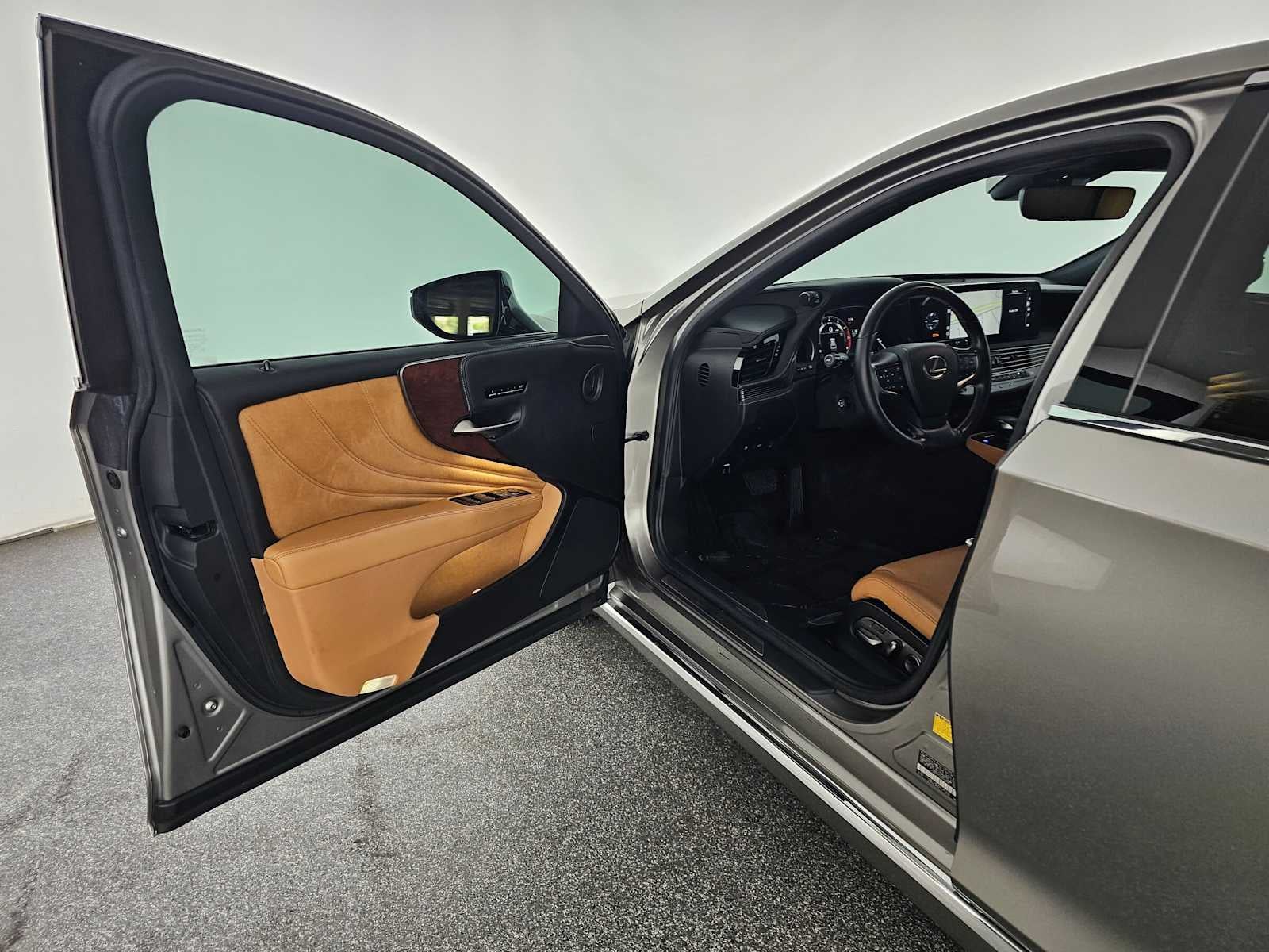 2021 Lexus LS Base - Photo 19