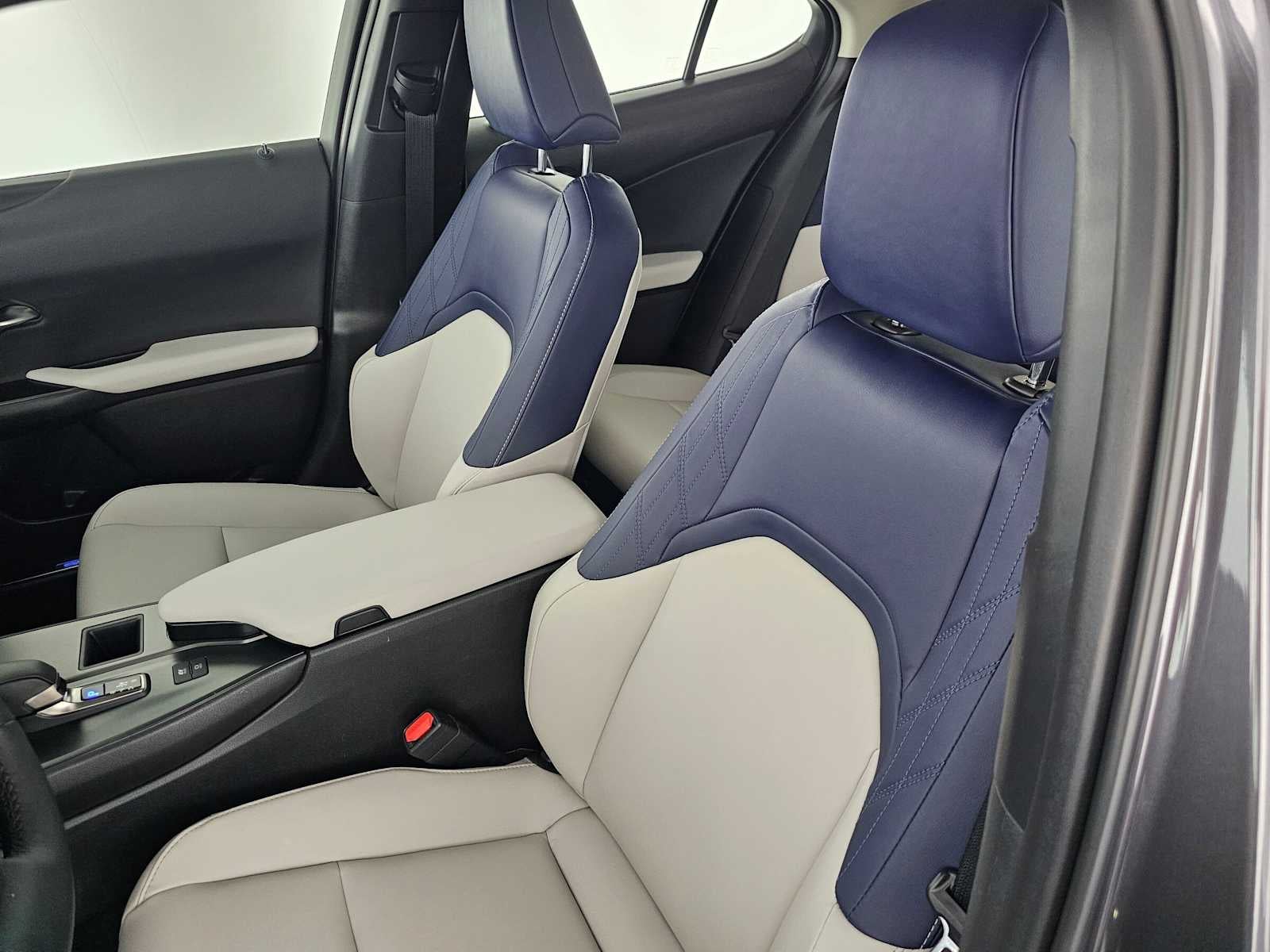 2025 Lexus UX 300h UX 300h