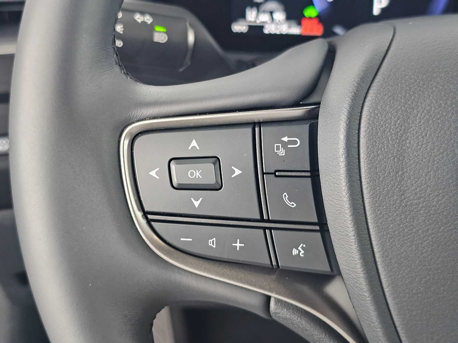 2025 Lexus UX 300h UX 300h