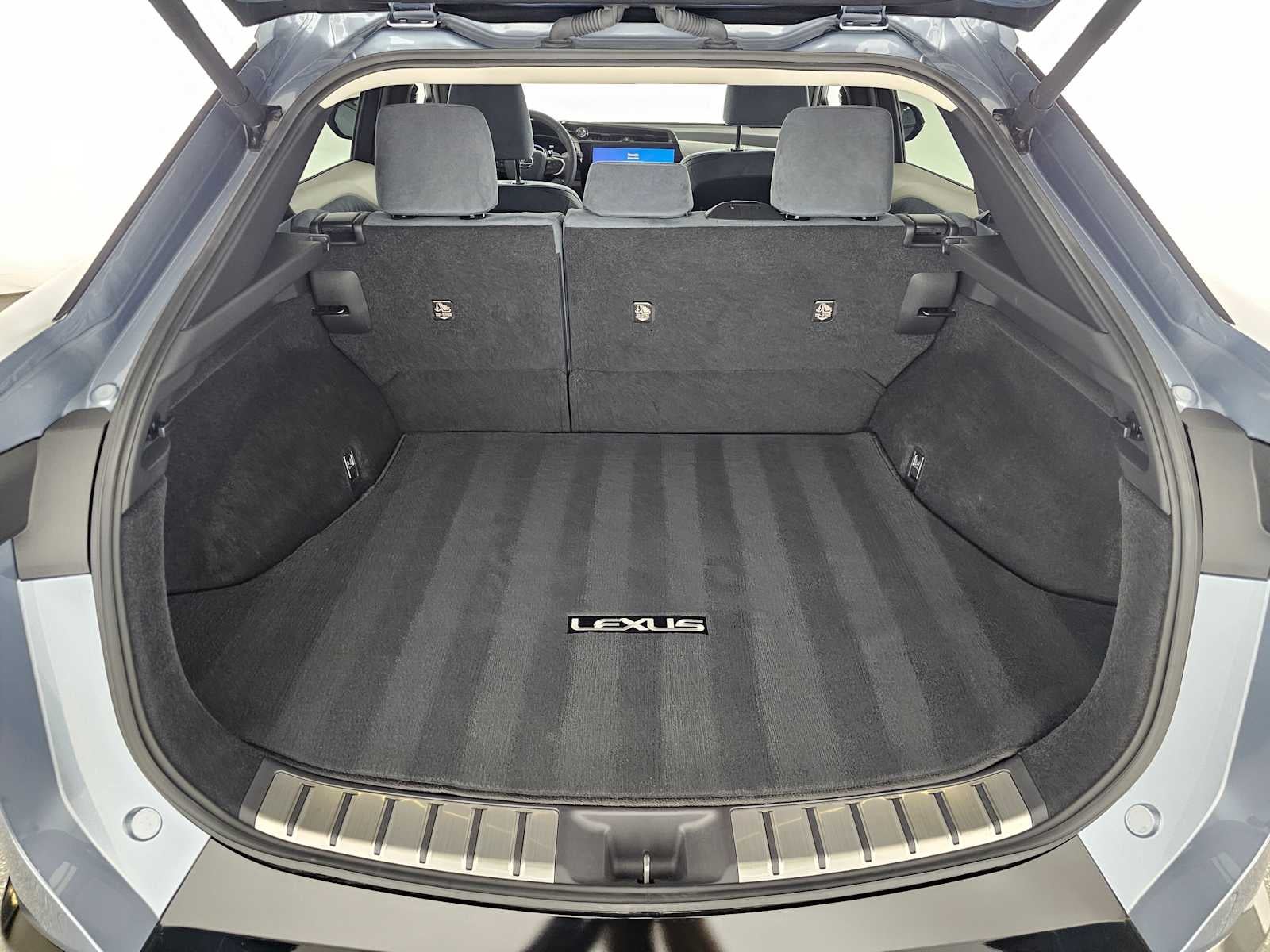 2023 Lexus RZ 450e Luxury